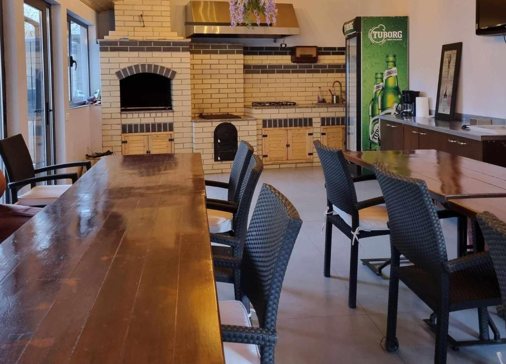 Pensiunea Public House Buşteni Esterno foto